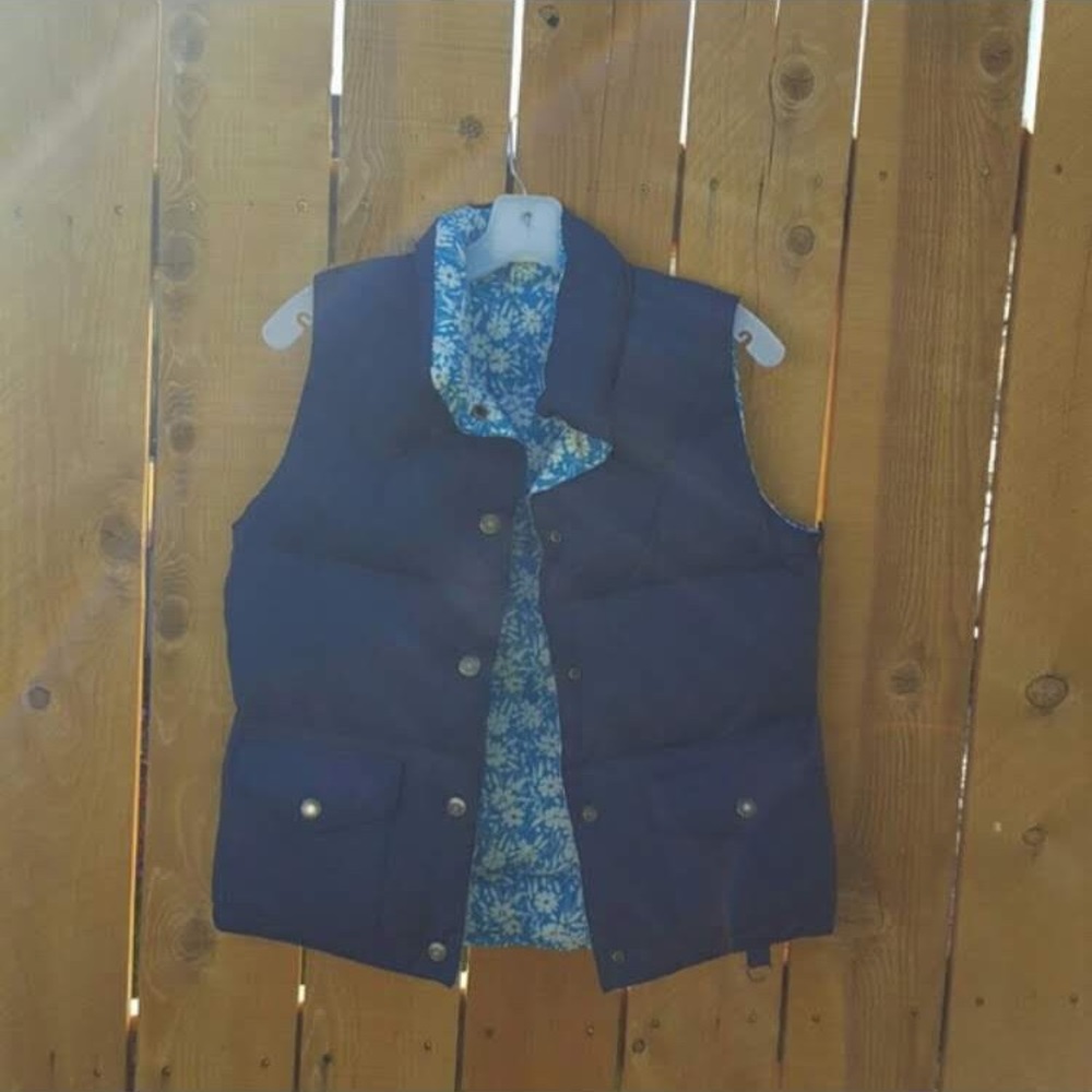 Reversible Vest - Picture 2 of 3